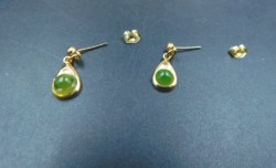 JADE PIERCED EARS 10KGF B